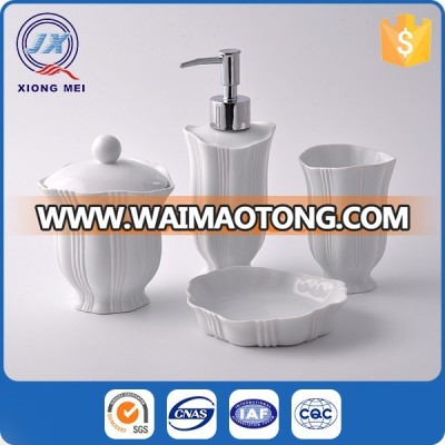 Novelty eco friendly white accessories ceramic bathroom set